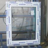 Пластиковое одинарное окно 75х94 см